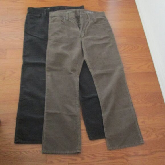 Pre Owned Men's 2 Pairs Gap Corduroy Jeans Standard Fit Black & Tan Size 30/30 - Picture 1 of 9